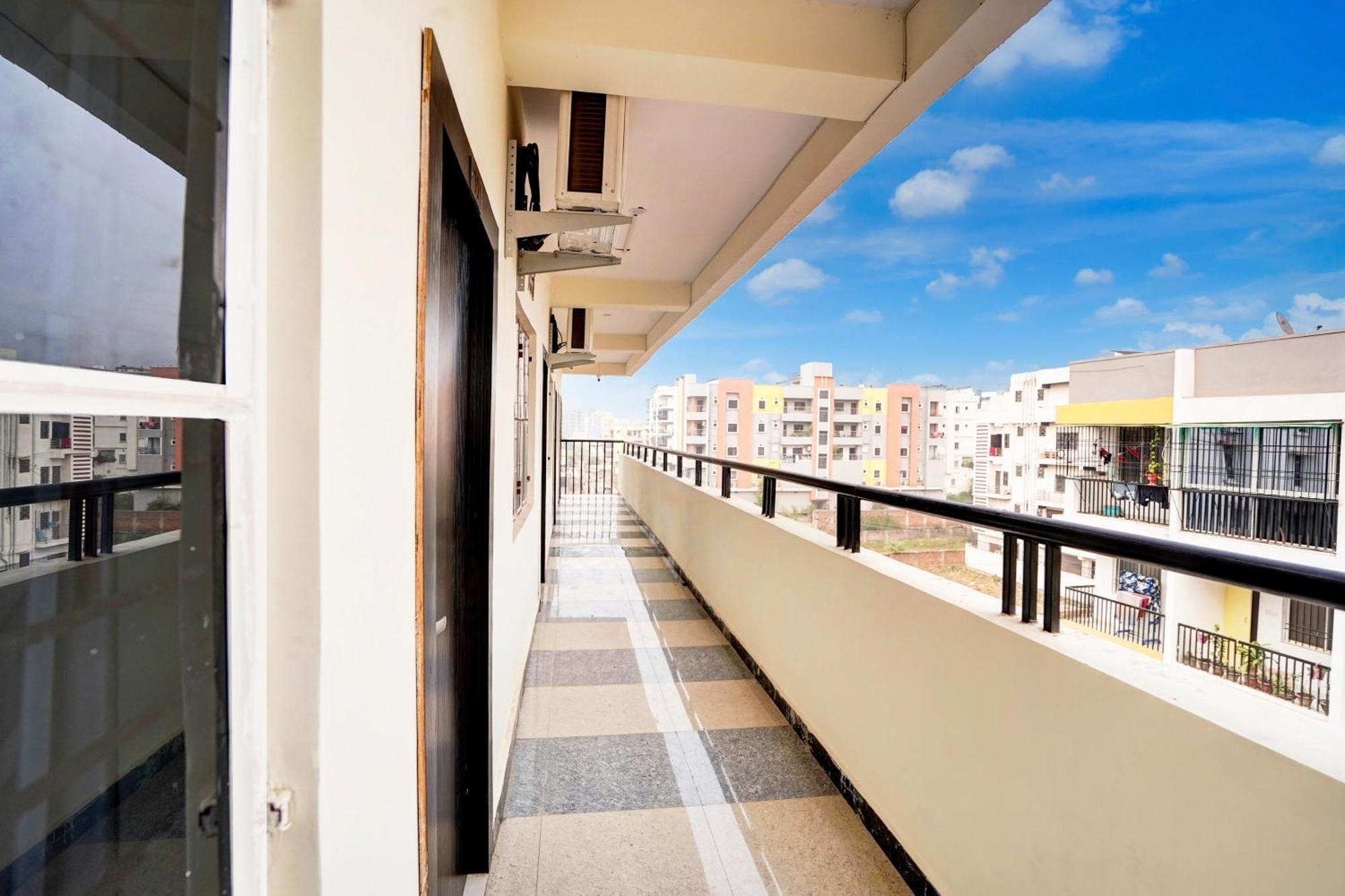Hotel O The Crown Inn Danapur Exterior photo